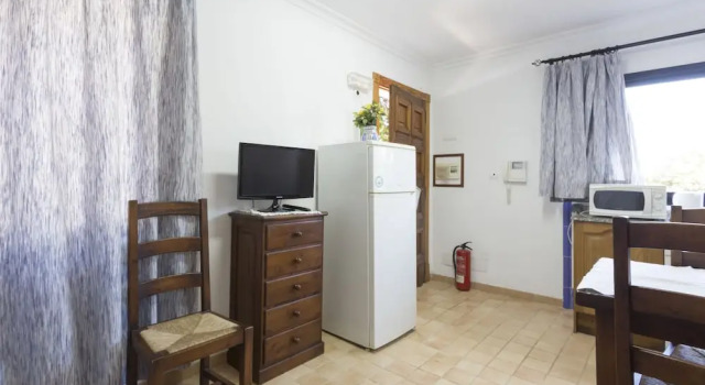 Двухместная вилла ULLAL - Rural Charm-AGRITOURISM approx 65000 meters PLUS PRIVATE MOUNTAIN villa and Outdoor Adventure Agritourism Apartment EQUIPATED - Private Mountain Path approximately 5 minutes walking from the beach -Ideal for relaxation
