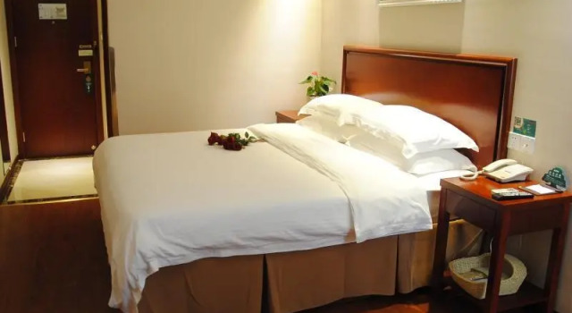 Двухместный номер Standard GreenTree Inn Anhui Hefei North Fuyang Road Luyang Industrial Park Express Hotel