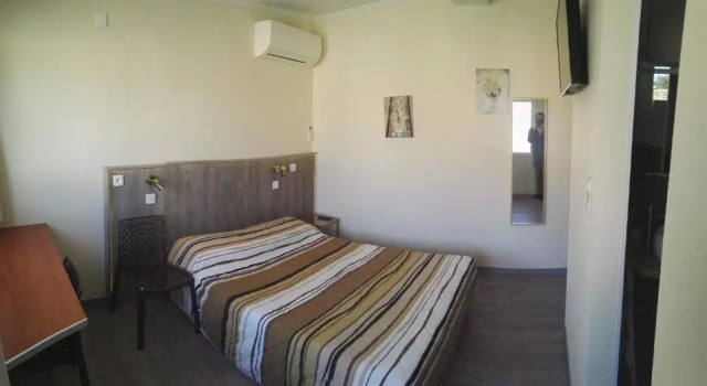 Номер Comfort Hotel La Reserve