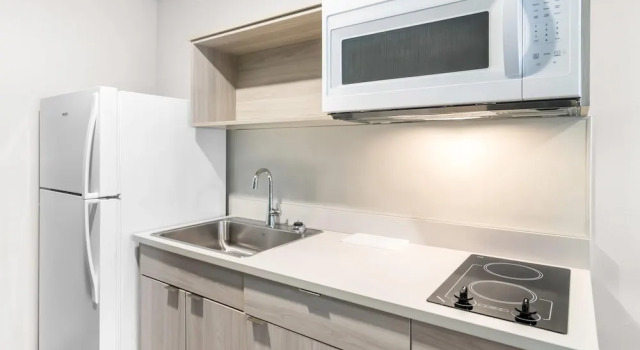 Четырёхместный люкс Woodspring Suites Elkhart