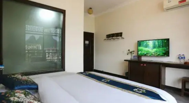 Двухместный люкс Deluxe с балконом и с красивым видом из окна He'an Zhulin Holiday Hotel