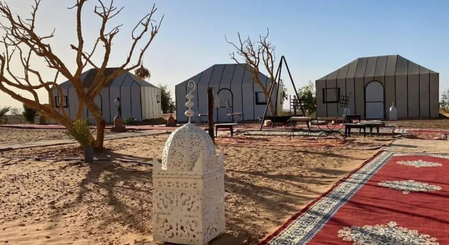 Тент Sunset luxury camp Merzouga Desert Experience