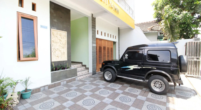 RedDoorz Plus near Taman Sari, Book Hotel Yogyakarta Yogyakarta Province