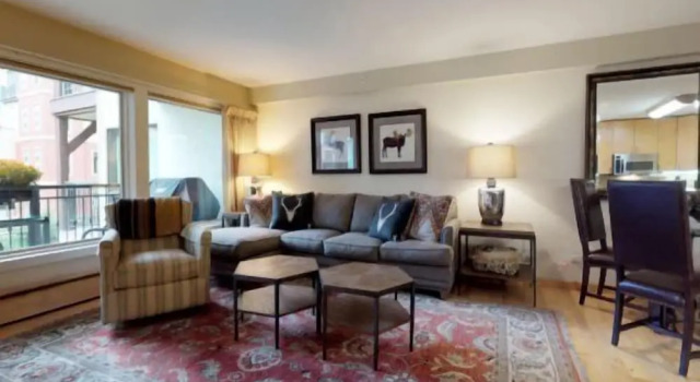 4 Bedroom Condo in Lionshead at Boutique Resort Within Walking Distance to the Eagle Bahn Gondola, Забронировать Курортный отель Отели Вейл с завтраком, Завтраки