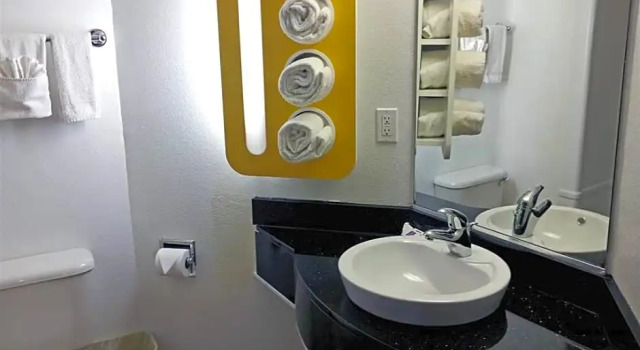 Номер Standard Motel 6 Sinton TX
