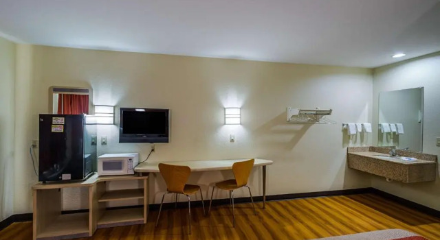 Номер Standard Motel 6-Urbana, IL