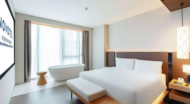 Двухместный люкс Deluxe Novotel Xiamen International Convention Center