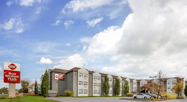 Best Western Plus Rose City Suites
