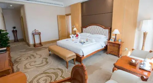Семейный люкс с видом на озеро Haigeng Garden Hotel