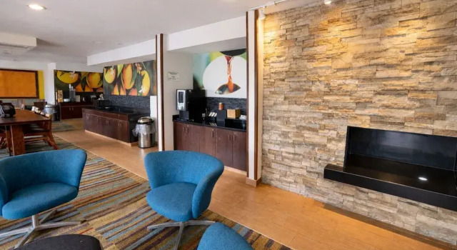 Fairfield Inn And Suites By Marriott Texas City, Забронировать Отель Техас Сити Texas Gulf Coast, рядом с Парк "Галф Грейхаунд"