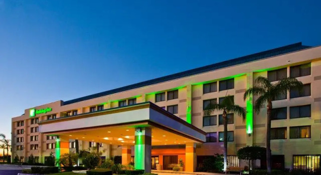 Полулюкс Holiday Inn Port St. Lucie by IHG