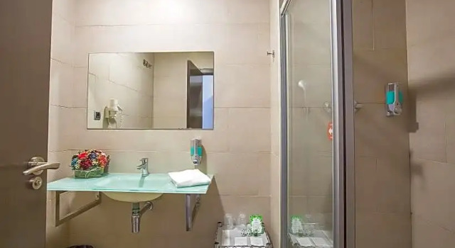 Полулюкс Hotel Venture Sant Cugat