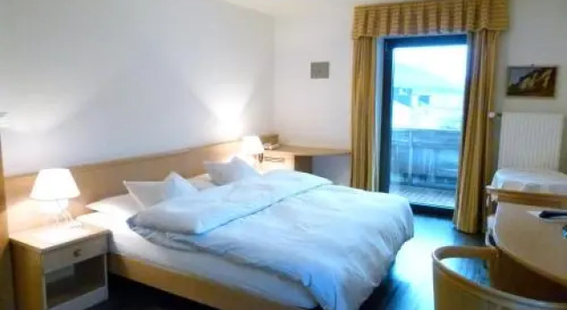 Hotel Stocker, Забронировать Отель Отели и гостиницы Курон-Веноста, Отель