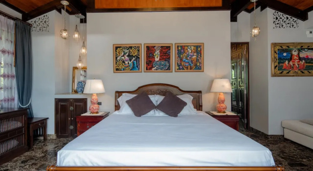 Classy 4-BR Seaview Villa at Surin Beach