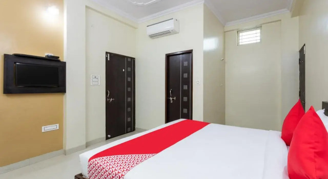 OYO Flagship 70280 Om Gulmohar Avenue