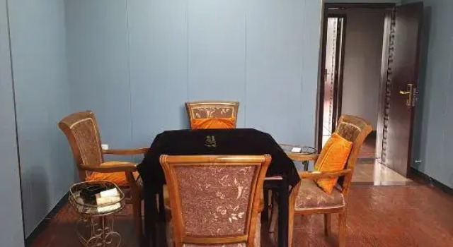 Defu Business Hotel (Yilong Xinzhengzhen Branch), Varaa Hotelli Hotellit Sichuan pysäköinnillä, Pysäköinti