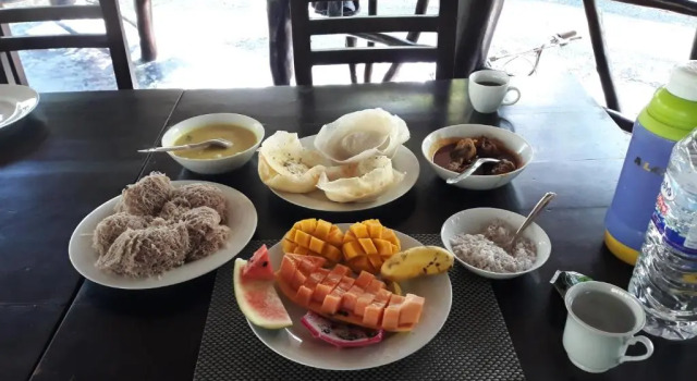 Little Sunshine Guest House & Restaurant