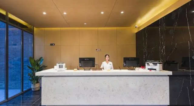 Shengboshidan Hotel (Qingcheng Mountain Scenic Area High speed Railway Station), Boek Hotel Hotels in Chengdu met parkeren, Parkeren