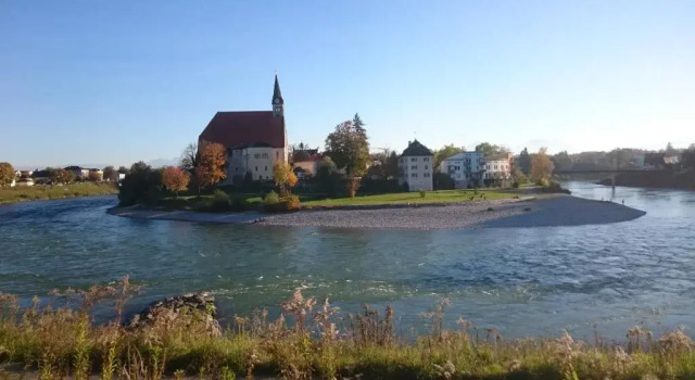 Ferienwohnung an der idyllischen Salzachschleife Nähe Salzburg