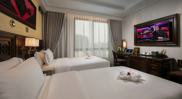 Lucien Hanoi Lakeside Hotel & Rooftop