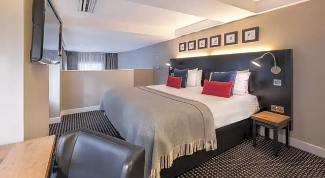 Полулюкс Standard The Resident Liverpool