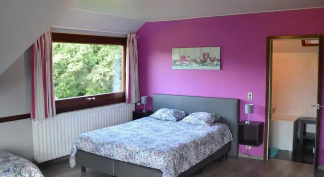 Elegant Villa in Stavelot With Fitness and Playroom and an Incredible Garden, Rezervasyon Villa Liege kır evleri, Küçük Ev