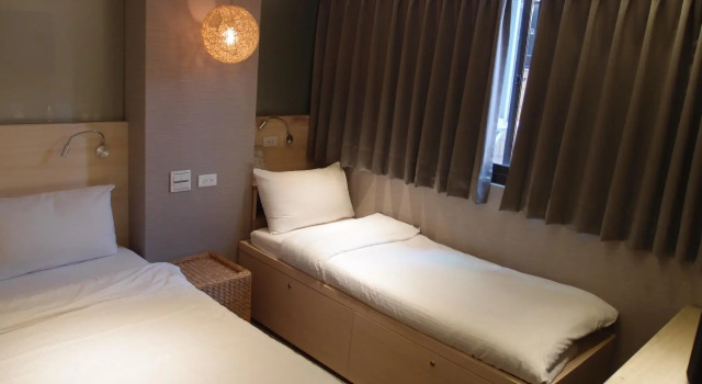 O podwyższonym standardzie dwuosobowy pokój Bayman Hotel