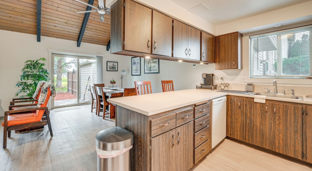 Апартаменты Near Mcnary Dam! Pet-friendly Condo on Golf Course