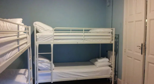 Hostel Duo by Somnio Hostels, Забронировать Хостел Эшампле Барселона, рядом с Jove Regina Theatre