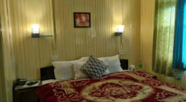 OYO 29777 Hotel Aliment, Забронировать Отель Отели Дарджилинг 3 звезды, рядом с Храм Махакал Мандир, 3*