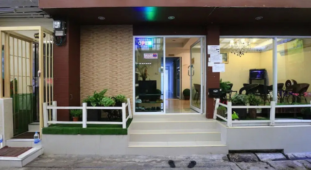Bann Bunga Inn, Забронировать Гостевой дом Раттхеви Бангкок, рядом с KidZania Bangkok