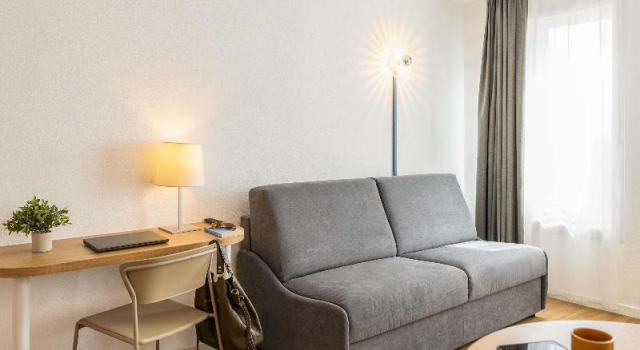 Четырёхместные апартаменты c 1 комнатой с балконом Aparthotel Adagio Access Toulouse Jolimont