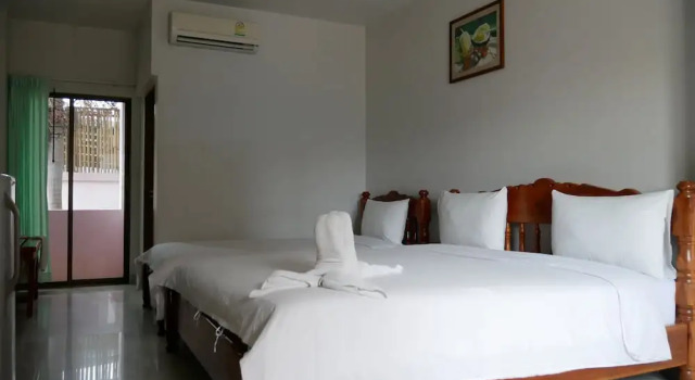 Трёхместный номер Standard с балконом Dalha Renovtel Hotel