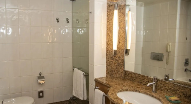 Двухместный номер Executive с видом на реку Adana HiltonSA Hotel