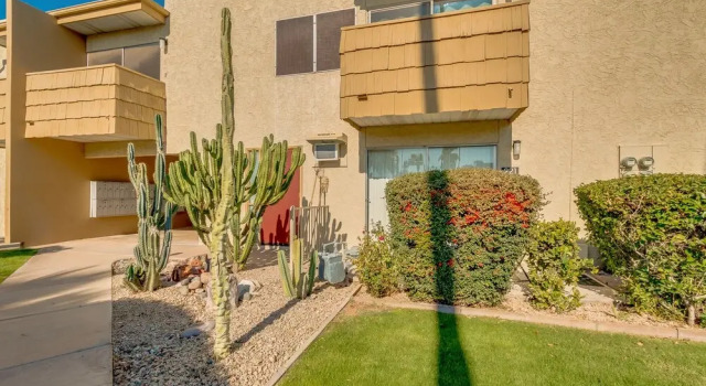 Camelback House 1 Bedroom 1 Bathroom Condo