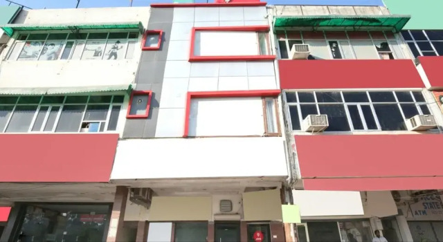 Hotel Waves, Varaa Hotelli Zirakpur Haryana