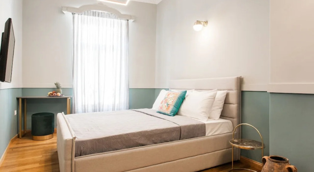 Номер Deluxe Step One | Luxury Suites right in the heart of Acropolis next to metro station