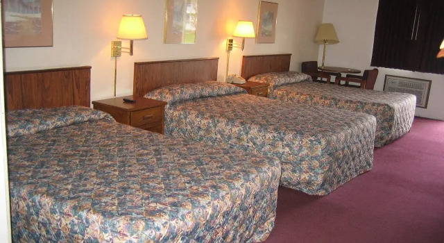 Relax Inn Warrenton, Rezerwuj Hotel Hotele w Warrenton z parkingiem, Parking