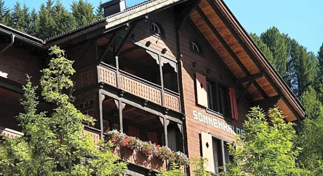 Hotel Garni Sonnenhalde, Κράτηση Ξενοδοχείο Arosa Grisons