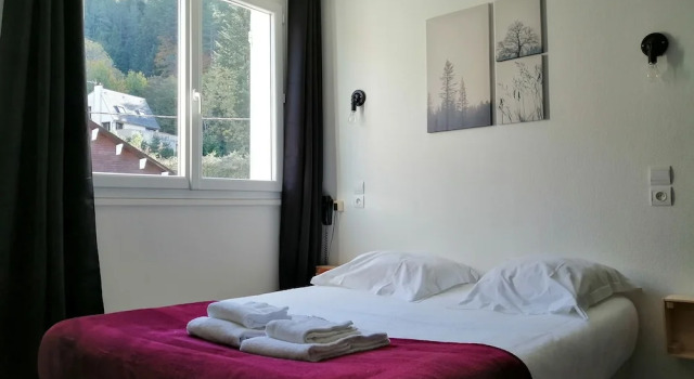 Двухместный номер Comfort Hôtel Les Mouflons