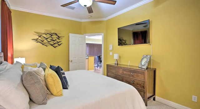 Coastal Condo w/ Pool in South Padre Island!
