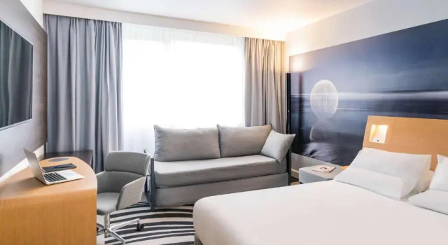 Номер Standard с видом на бассейн Novotel Limoges Le Lac