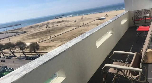 Коттедж Casino Beach Apartment