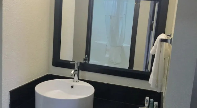 Четырёхместный люкс Quality Inn Plainfield - Indianapolis West