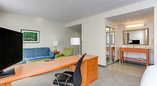 Четырёхместный люкс Hampton Inn & Suites Manchester, TN