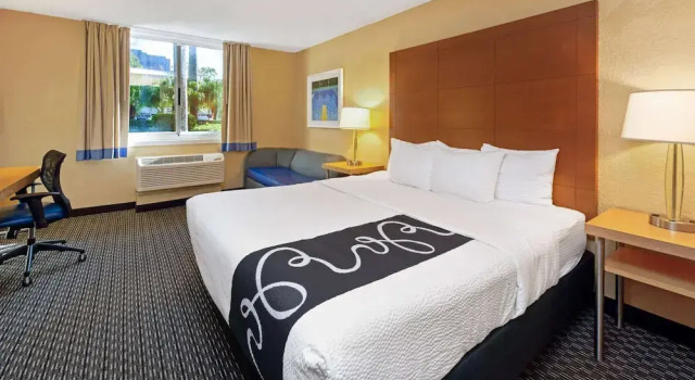 Номер Deluxe La Quinta by Wyndham Coral Springs South