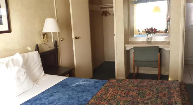 Семейный номер Standard Travelers Beach Inn