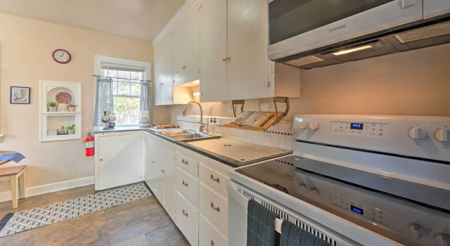 Коттедж Charming Missoula House Near Downtown + UM!
