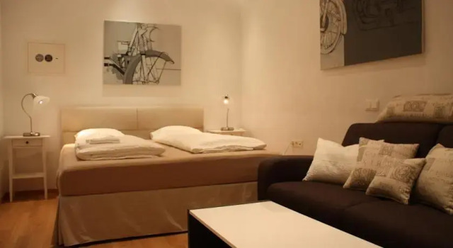 Opera Studio Apartment