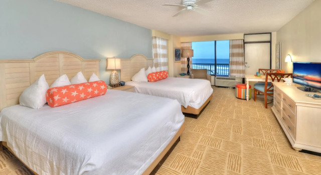 Четырёхместный номер Standard oceanfront Bahama House - Daytona Beach Shores